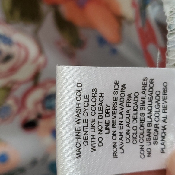 Pretty pale blue floral v neck dress by Nicole Miller. Excellent condition! - Picture 8 of 8